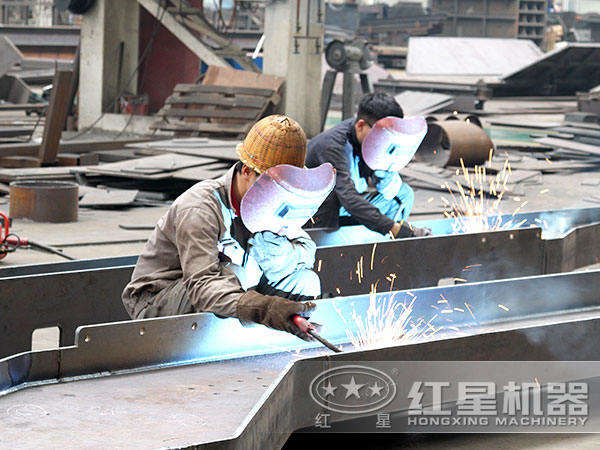 螢石錘式破碎機(jī)匠心做工、質(zhì)量過硬
